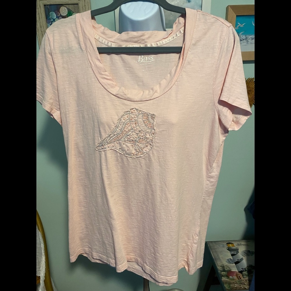 Bass light pink tee​